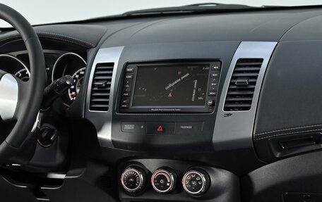 Mitsubishi Outlander III рестайлинг 3, 2010 год, 1 049 000 рублей, 9 фотография