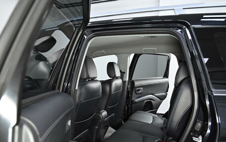 Mitsubishi Outlander III рестайлинг 3, 2010 год, 1 049 000 рублей, 15 фотография