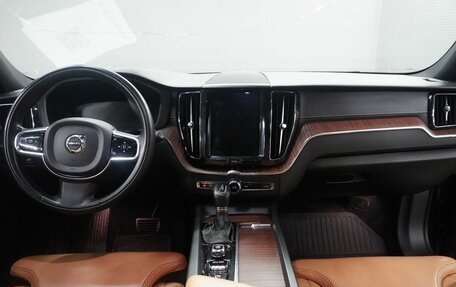 Volvo XC60 II, 2019 год, 3 013 000 рублей, 12 фотография