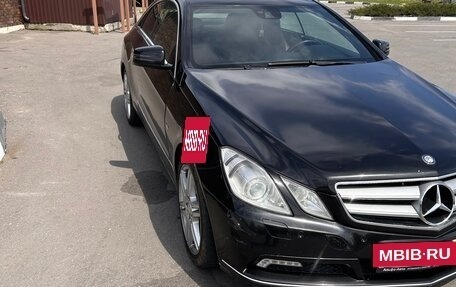 Mercedes-Benz E-Класс, 2010 год, 850 000 рублей, 3 фотография
