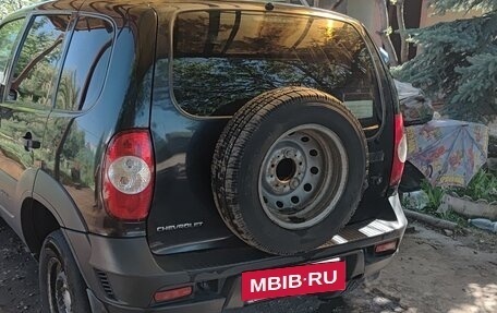 Chevrolet Niva I рестайлинг, 2017 год, 555 000 рублей, 3 фотография