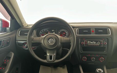 Volkswagen Jetta VI, 2011 год, 950 000 рублей, 17 фотография