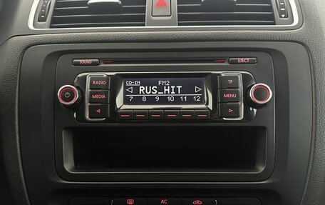 Volkswagen Jetta VI, 2011 год, 950 000 рублей, 22 фотография