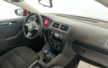 Volkswagen Jetta VI, 2011 год, 950 000 рублей, 19 фотография