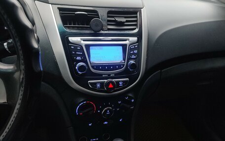 Hyundai Solaris II рестайлинг, 2014 год, 580 000 рублей, 14 фотография