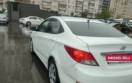 Hyundai Solaris II рестайлинг, 2014 год, 580 000 рублей, 2 фотография