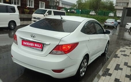 Hyundai Solaris II рестайлинг, 2014 год, 580 000 рублей, 3 фотография