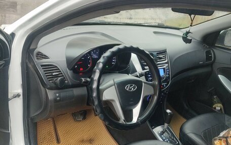 Hyundai Solaris II рестайлинг, 2014 год, 580 000 рублей, 15 фотография
