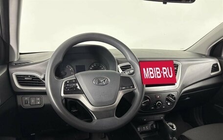 Hyundai Solaris II рестайлинг, 2017 год, 1 259 000 рублей, 18 фотография