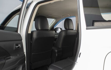 Mitsubishi Outlander III рестайлинг 3, 2014 год, 1 390 000 рублей, 8 фотография