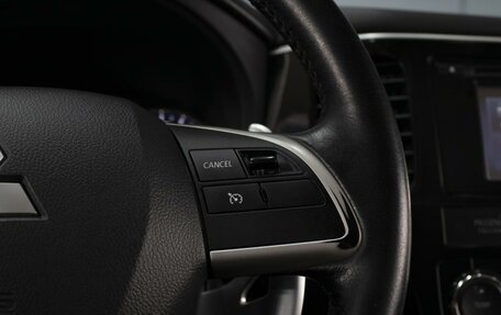 Mitsubishi Outlander III рестайлинг 3, 2014 год, 1 390 000 рублей, 15 фотография