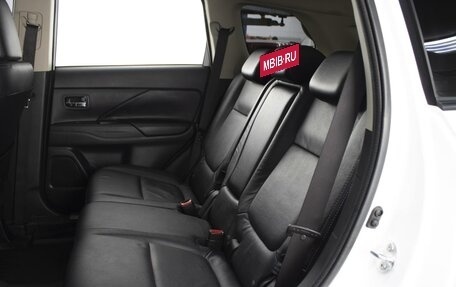 Mitsubishi Outlander III рестайлинг 3, 2014 год, 1 390 000 рублей, 6 фотография