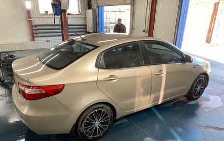 KIA Rio III рестайлинг, 2014 год, 1 150 000 рублей, 33 фотография