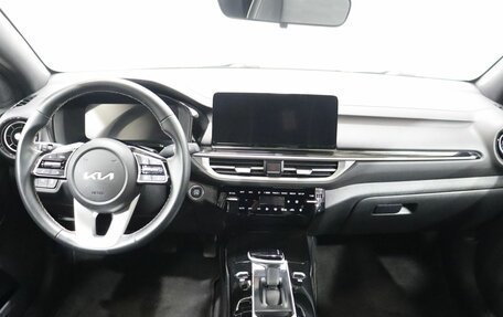 KIA K3, 2023 год, 2 230 000 рублей, 13 фотография