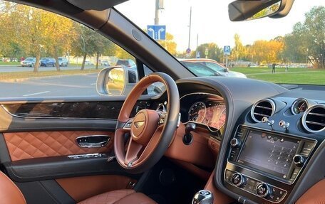 Bentley Bentayga I, 2016 год, 11 800 000 рублей, 4 фотография