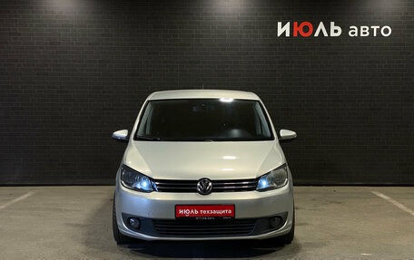 Volkswagen Touran III, 2010 год, 890 000 рублей, 2 фотография