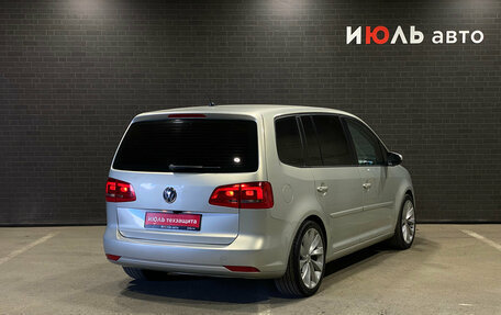Volkswagen Touran III, 2010 год, 890 000 рублей, 5 фотография