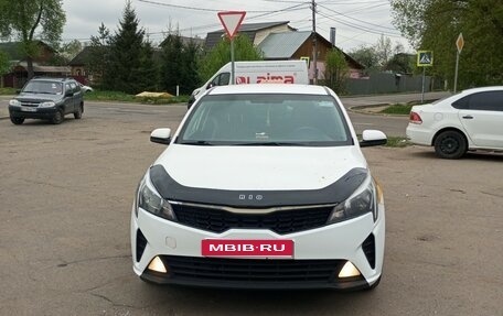 KIA Rio IV, 2021 год, 950 000 рублей, 1 фотография
