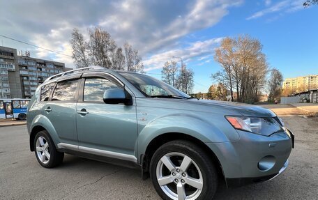 Mitsubishi Outlander III рестайлинг 3, 2008 год, 1 250 000 рублей, 3 фотография