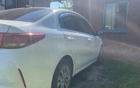 KIA Rio IV, 2021 год, 1 280 000 рублей, 3 фотография