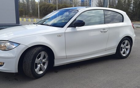 BMW 1 серия, 2010 год, 700 000 рублей, 5 фотография