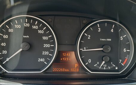 BMW 1 серия, 2010 год, 700 000 рублей, 11 фотография