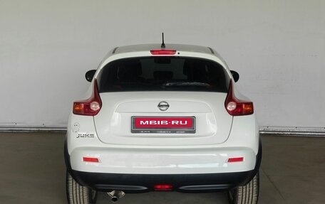 Nissan Juke II, 2013 год, 900 000 рублей, 6 фотография