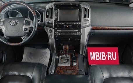Toyota Land Cruiser 200, 2013 год, 3 999 000 рублей, 13 фотография