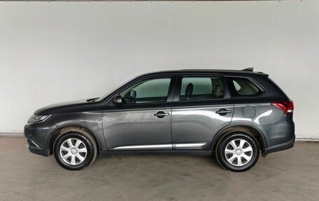 Mitsubishi Outlander III рестайлинг 3, 2017 год, 1 879 000 рублей, 4 фотография