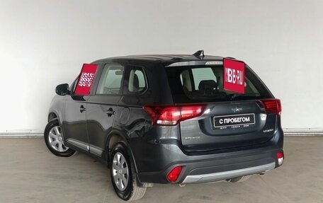Mitsubishi Outlander III рестайлинг 3, 2017 год, 1 879 000 рублей, 7 фотография