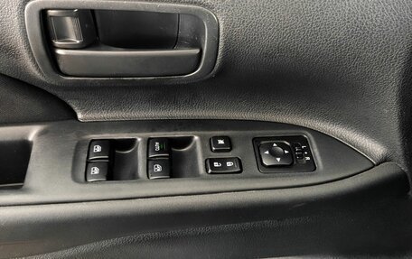 Mitsubishi Outlander III рестайлинг 3, 2017 год, 1 879 000 рублей, 16 фотография