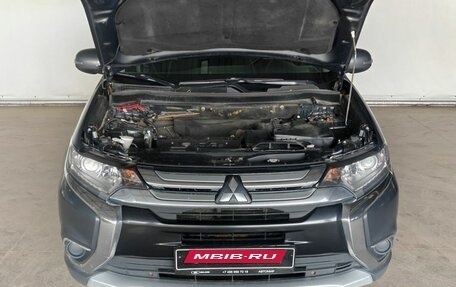 Mitsubishi Outlander III рестайлинг 3, 2017 год, 1 879 000 рублей, 17 фотография