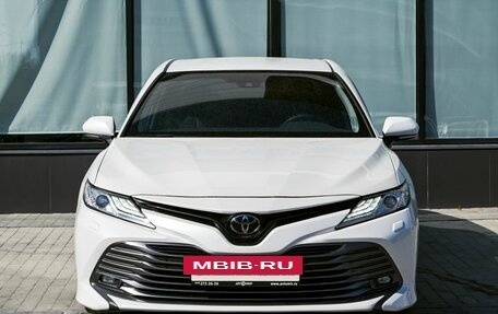 Toyota Camry, 2019 год, 2 890 000 рублей, 8 фотография