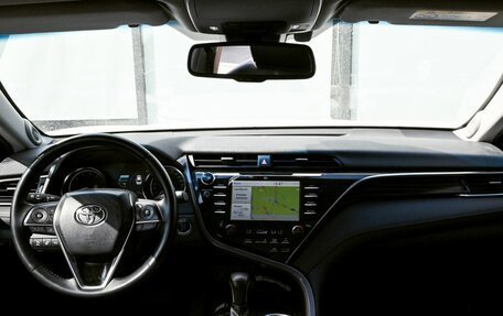 Toyota Camry, 2019 год, 2 890 000 рублей, 18 фотография