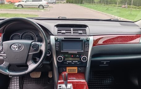 Toyota Camry, 2013 год, 1 888 000 рублей, 13 фотография