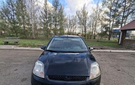 Ford Fiesta, 2007 год, 400 000 рублей, 17 фотография