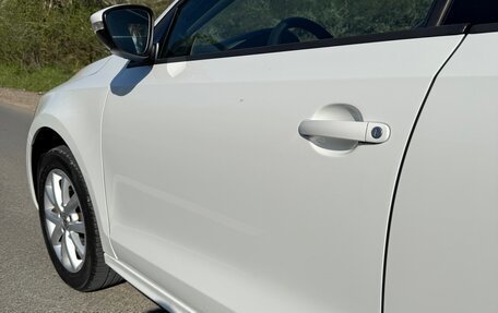Volkswagen Jetta VI, 2013 год, 930 000 рублей, 2 фотография