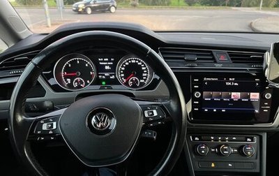 Volkswagen Touran III, 2017 год, 1 450 000 рублей, 1 фотография