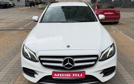 Mercedes-Benz E-Класс, 2019 год, 4 200 000 рублей, 1 фотография