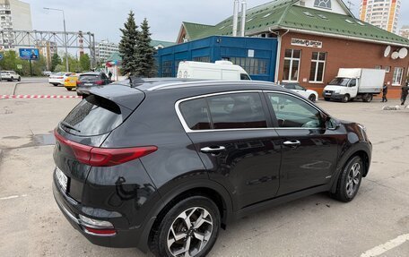 KIA Sportage IV рестайлинг, 2018 год, 2 400 000 рублей, 4 фотография