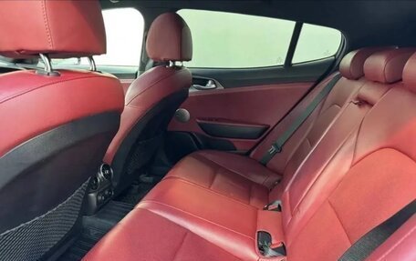 KIA Stinger I, 2019 год, 2 350 000 рублей, 10 фотография