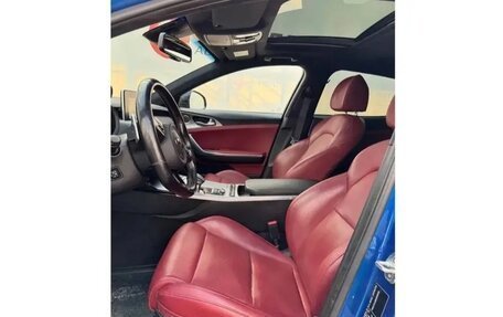 KIA Stinger I, 2019 год, 2 350 000 рублей, 11 фотография