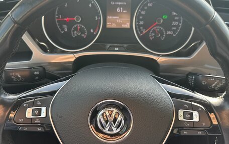Volkswagen Touran III, 2017 год, 1 450 000 рублей, 8 фотография