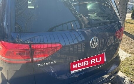 Volkswagen Touran III, 2017 год, 1 450 000 рублей, 7 фотография