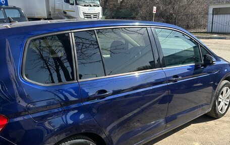Volkswagen Touran III, 2017 год, 1 450 000 рублей, 25 фотография