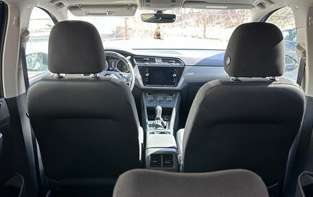 Volkswagen Touran III, 2017 год, 1 450 000 рублей, 21 фотография