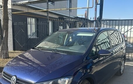 Volkswagen Touran III, 2017 год, 1 450 000 рублей, 24 фотография