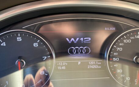 Audi A8, 2011 год, 1 700 000 рублей, 10 фотография