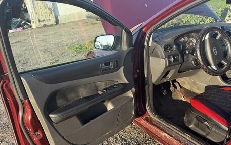 Ford Focus II рестайлинг, 2007 год, 250 000 рублей, 24 фотография