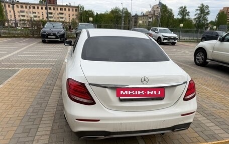 Mercedes-Benz E-Класс, 2019 год, 4 200 000 рублей, 4 фотография